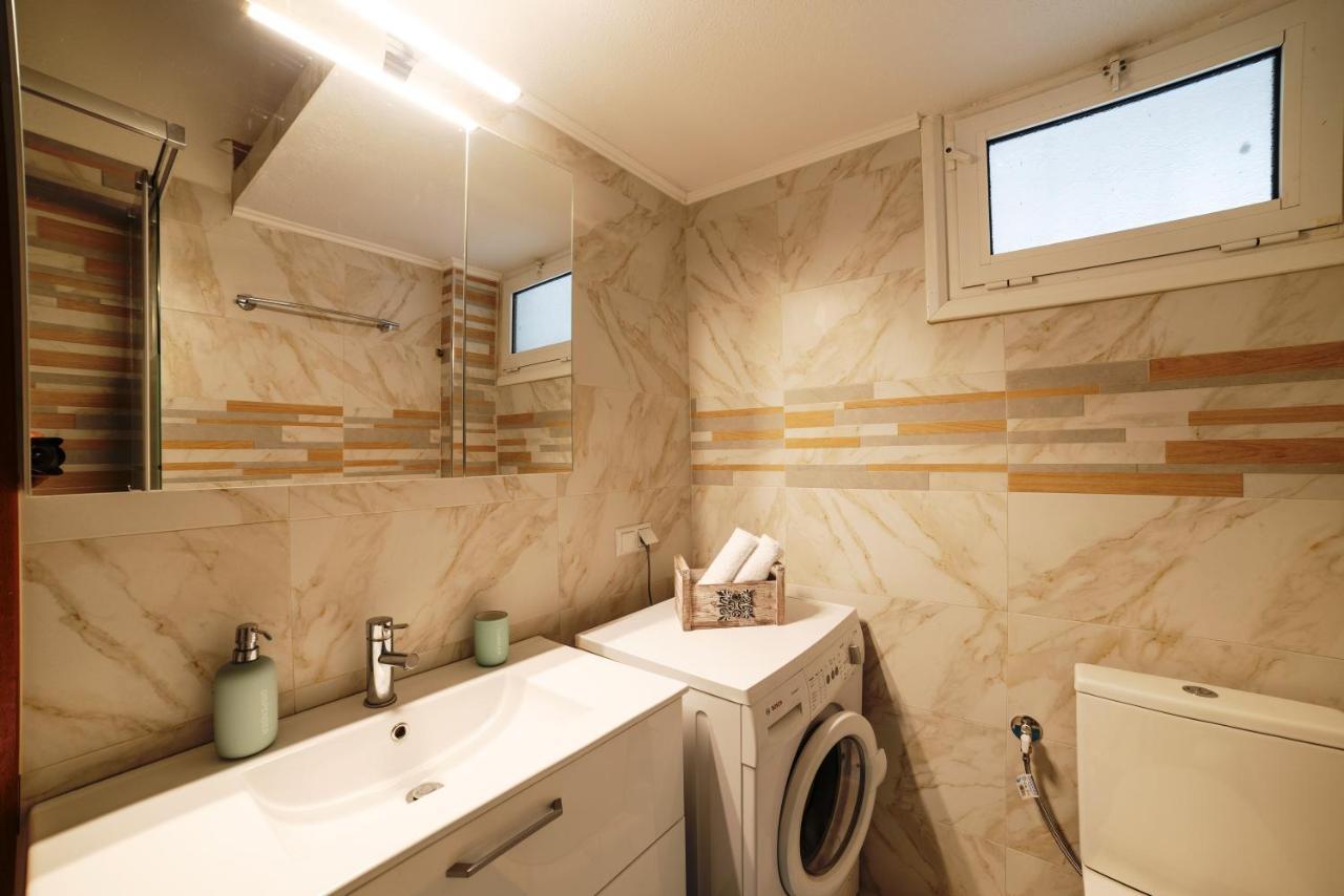 Porto Ofrynio Central Deluxe Golden Apartment Ofrínion Exterior foto